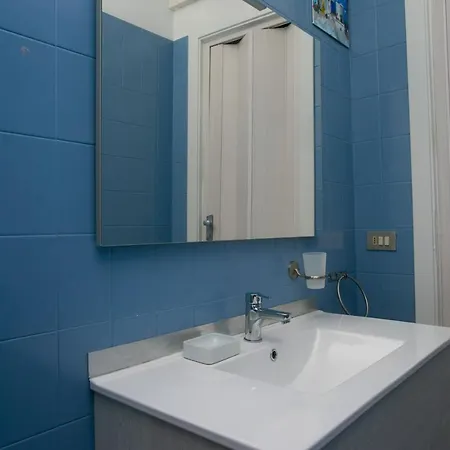 S205- Sirolo, Trilocale Con Portico E Aria Condizionata Apartament